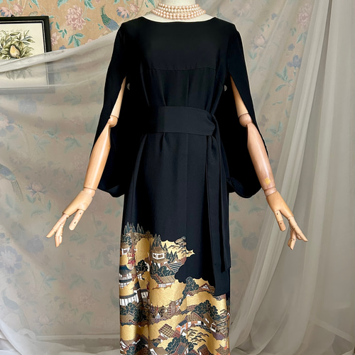 黒留袖 ケープスリーブドレス ロング丈 王朝絵巻 金彩模様友禅染め