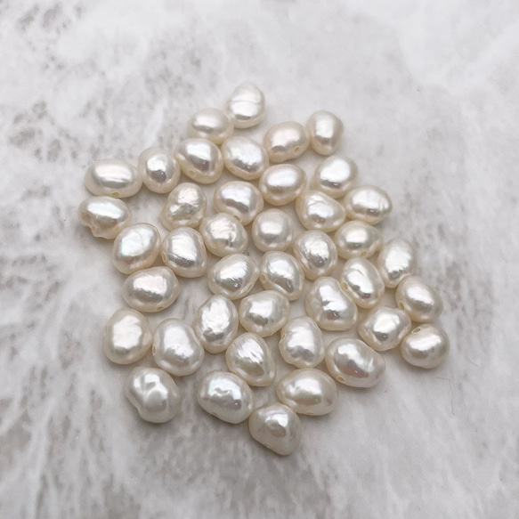 ちょっぴり小さなバロックパールの14kgfリング 5mm 6mm 小粒 真珠 フリーサイズ ピンキー サム ミドル 6枚目の画像