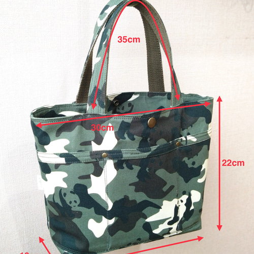 おしゃれな迷彩柄の中に隠れたパンダが可愛いミニトートバッグ トート