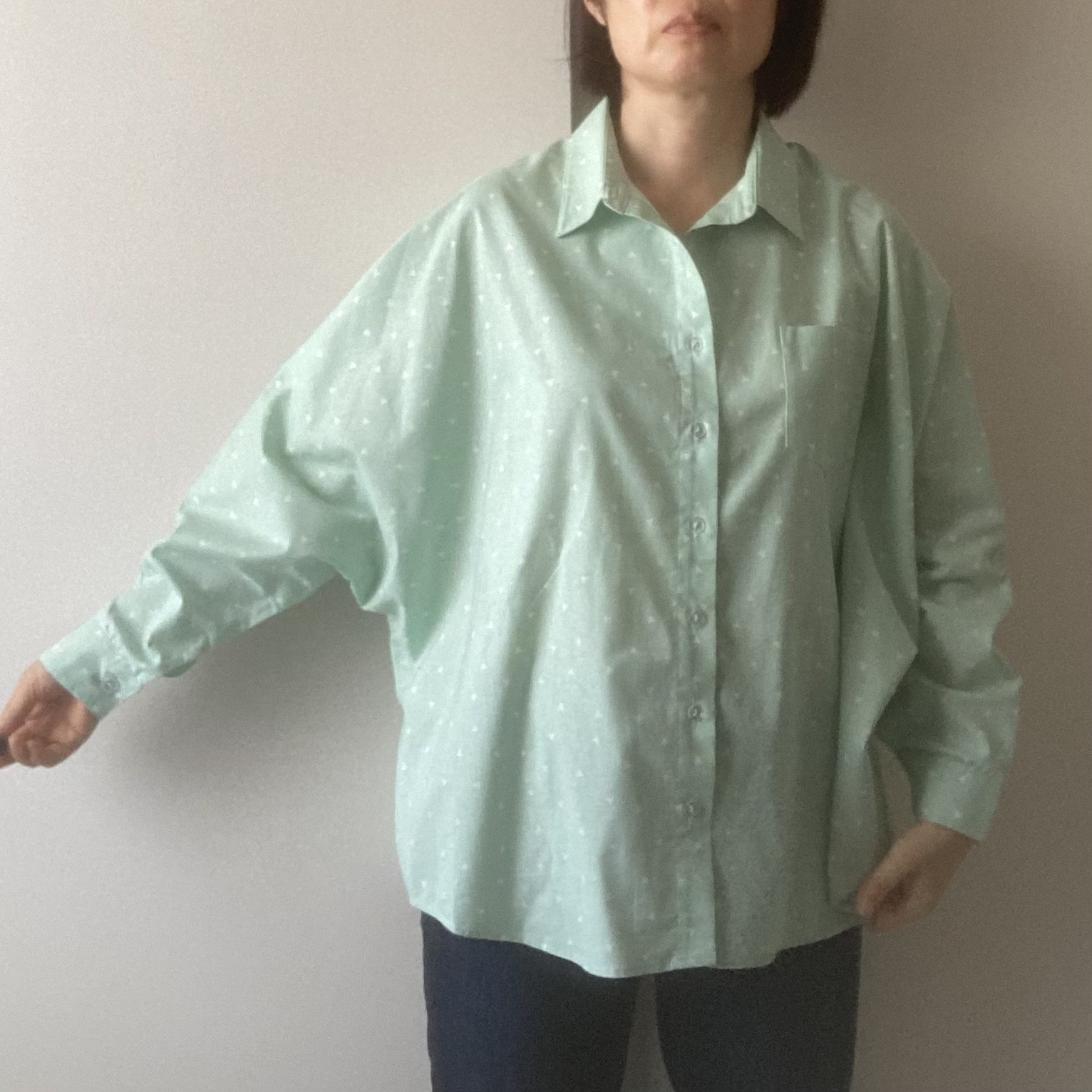 ドルマンスリーブのシャツ　グリーン