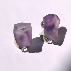 [One of a kind] 薰衣草石英原石耳環礦物天然石手工配件（No.2636） 第2張的照片