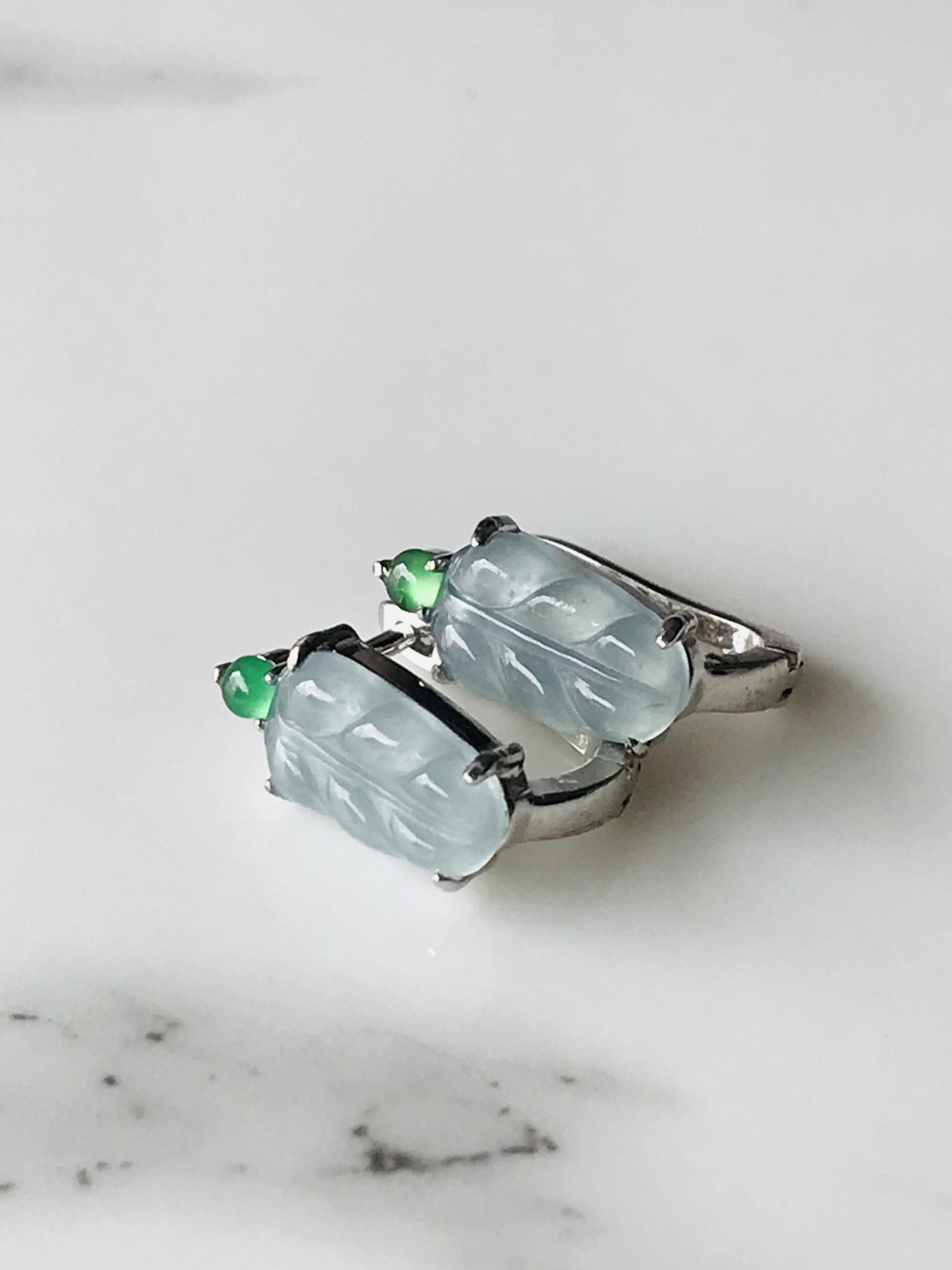 [P310-001] ジェイド　JADE  ヒスイ　本翡翠　ピアスグアテマラ産　アイスライトブルー s925