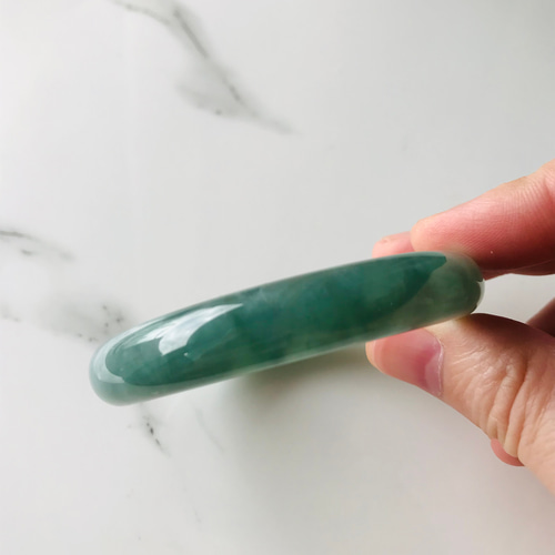 翡翠　バングル　グアテマラ 本翡翠バングル グァテマラ産 氷種 お買い得 一点物 | FARBE