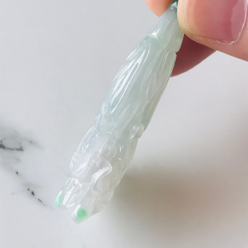 P280-004］ 翡翠 ペンダントトップ ミャンマー産 カービング 亀 下ろ