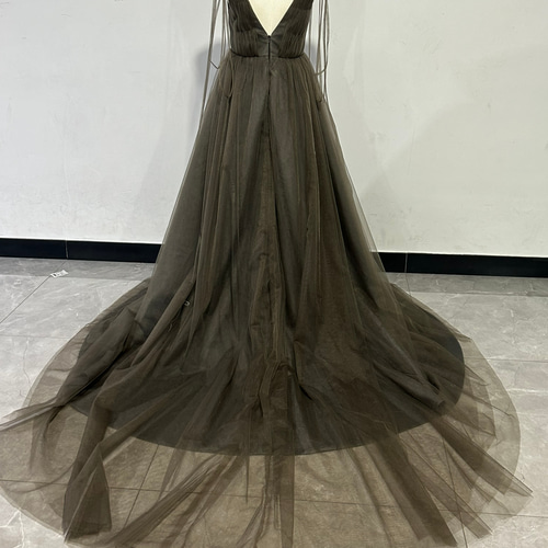 大好評中！パーティードレス 深めな緑 Vネック キャミソール ソフト  