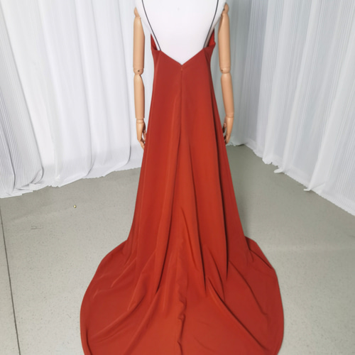 送料無料！パーティードレス ノースリーブ キャミソール スレンダー  