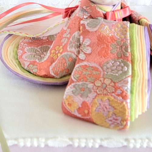 790 ひなまつり小さなお着物〈お姫様〉十二単 珊瑚色地に梅花文様藤紫