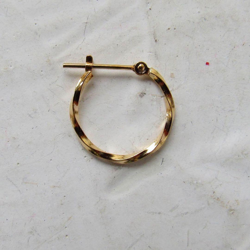 104様☆18K ピアス フープピアス ジュエリー K18 ツイスト18金 刻印 18K K18 ピアス フープピアス ツイスト ねじり 18金 刻印 刻印