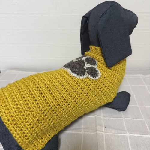 犬服 手編み 肉球ニット♡ 冬服 マスタード カラシ色 ダックス ペット