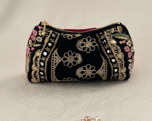 インド刺繍リボンのころんとポーチ 12センチファスナー ポーチ ume