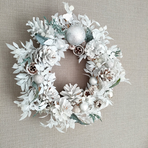 シルバーリーフのクリスマスリース/ シルバーインテリア、玄関リース