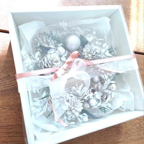 シルバーリーフのクリスマスリース/ シルバーインテリア、玄関リース