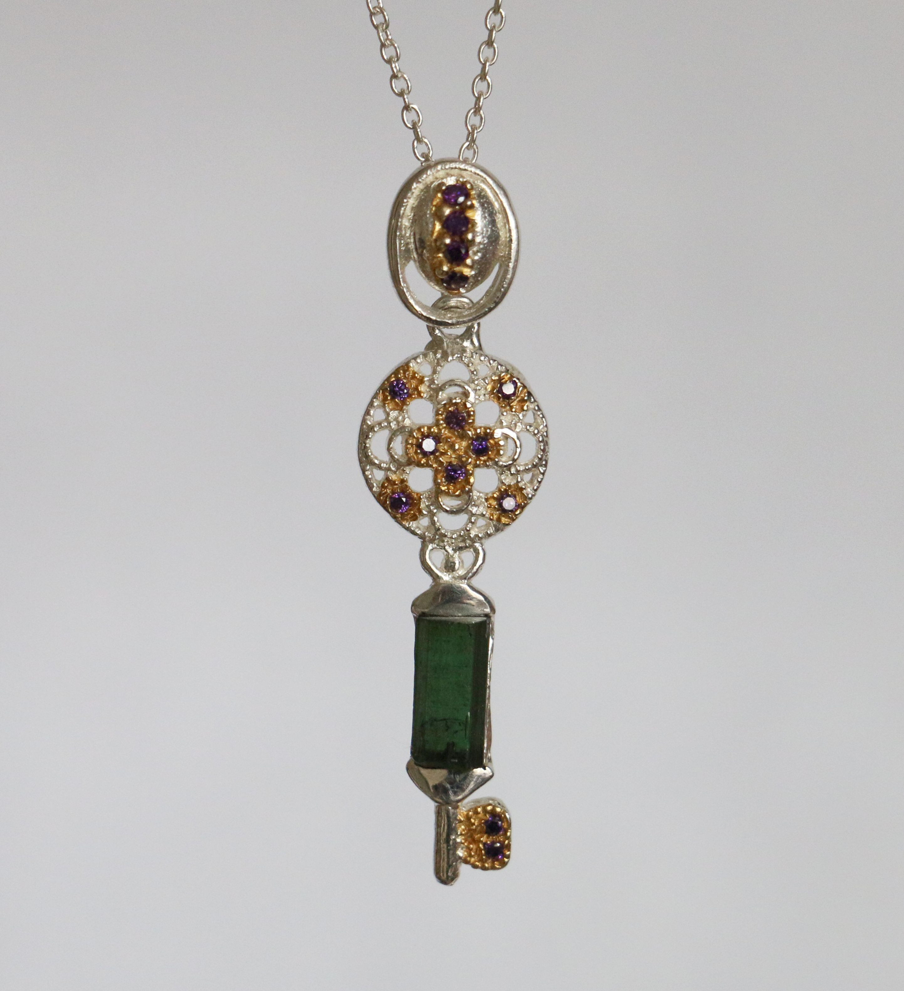 天然石　トルマリン　アメジスト　キーモチーフ　ネックレス