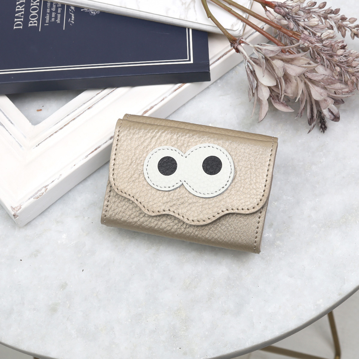 【シャンパンゴールド/キョロメミニウォレット】思わず誰かに見せたくなる/ミニマムで大人カワイイコンパクト三つ折り財布