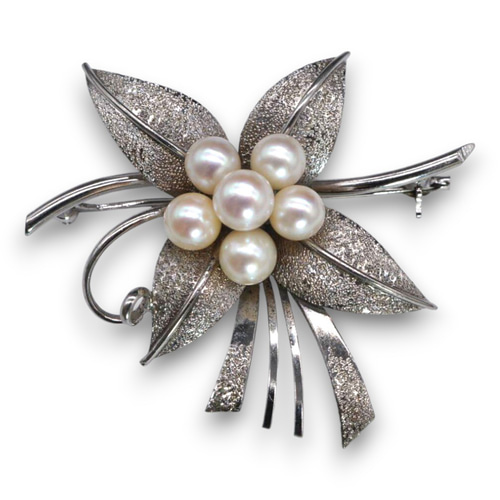 アコヤ本真珠ブローチ 強テリ上質厚巻きパール 約5.5-6.0mm大粒日本産