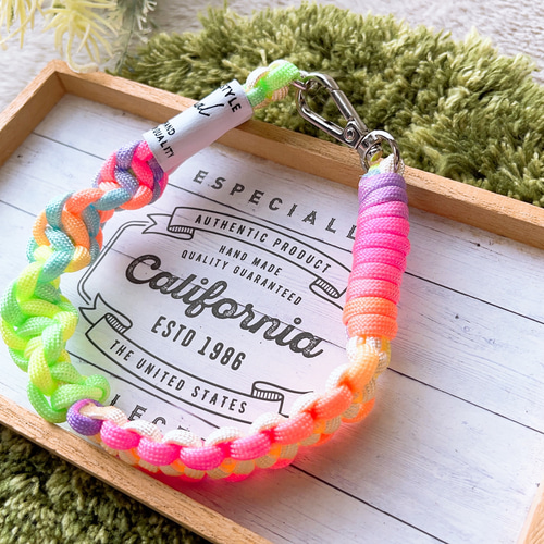 パラコード✶スマホストラップ✶ショート手首用✶ハンドストラップ