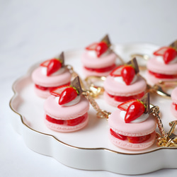 いちごマカロンキーホルダー キーホルダー Fairy Candy 通販 18349501