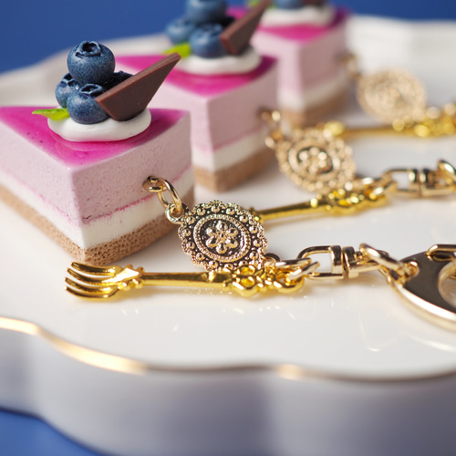 ブルーベリームースケーキキーホルダー キーホルダー Fairy Candy 通販