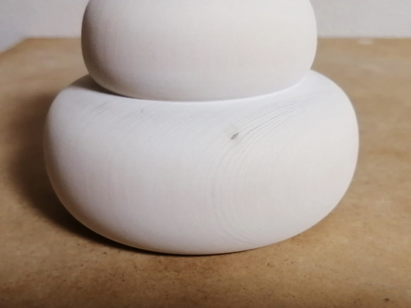 【アウトレット品】新バージョン【受注制作】木の鏡餅（大）　お餅はホワイト ♪ 3枚目の画像