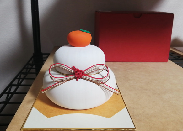 【アウトレット品】新バージョン【受注制作】木の鏡餅（大）　お餅はホワイト ♪ 2枚目の画像