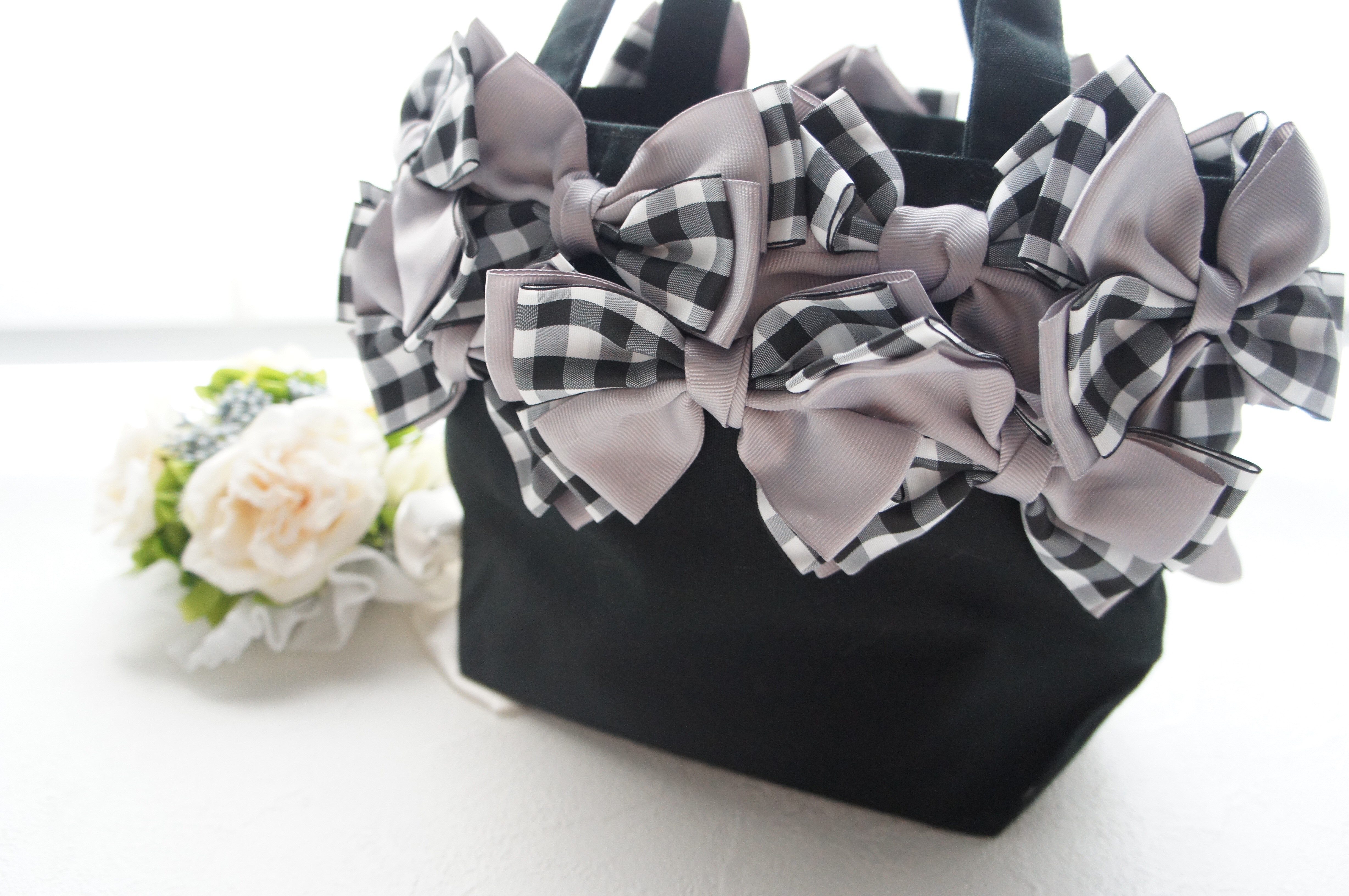 リボンいっぱいバッグ 　トートバッグ　リボンバッグ　リボン好き　サブバッグ