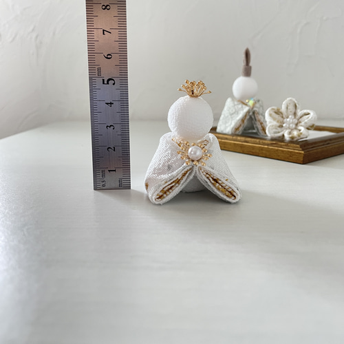 送料無料】お雛様 ひな人形 つまみ細工 コンパクト 白 ベージュ