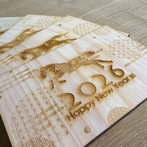 年賀状 ヒノキ 木製 おもしろ 2026 午 馬 桧 檜 ポストカード Ichiha