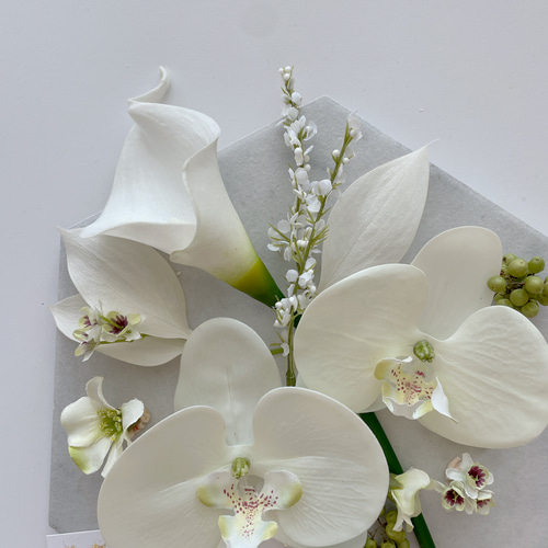 人気No.1 ♡ 胡蝶蘭 カラーリリー 髪飾り ホワイト ナチュラル ヘア