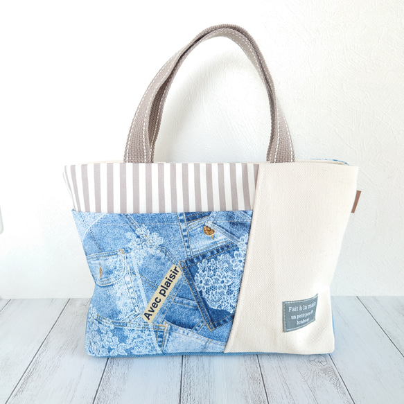 デニム×レースプリントリメイク風 ♡ 三角マチのミニトートバッグ 2枚目の画像