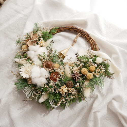 森の針葉樹香るホワイトクリスマスリース ドライフラワー プレゼント