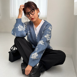 再販】柔らかな触り心地 洗えるニットカーディガン 花柄 脚長効果