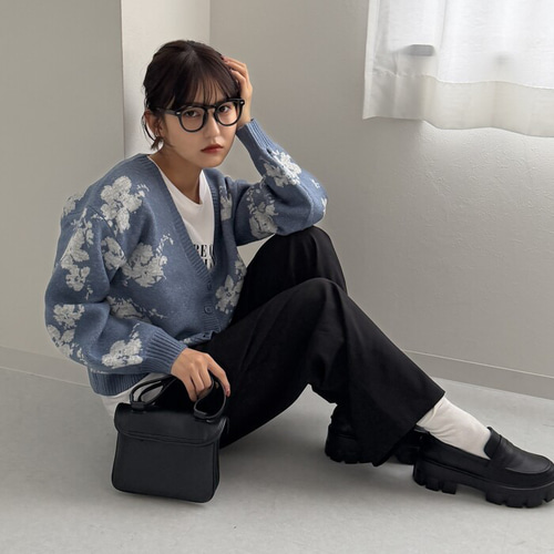 再販】柔らかな触り心地 洗えるニットカーディガン 花柄 脚長効果