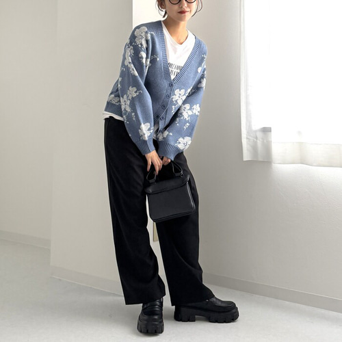 SALE】柔らかな触り心地 洗えるニットカーディガン 花柄 脚長効果