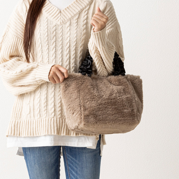 ふわもこ☆Everything Faux Fur Medium Tote トート♪ ☆人気 ふわもこ可愛い ちょうどいいサイズ 秋冬 ミニ トート