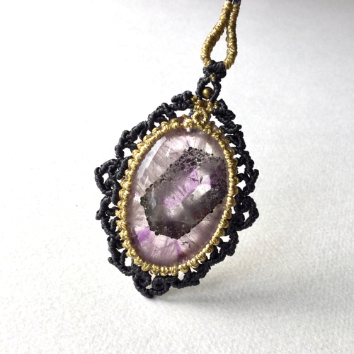 トラピッチェアメジストのマクラメネックレス(チャコール) ネックレス