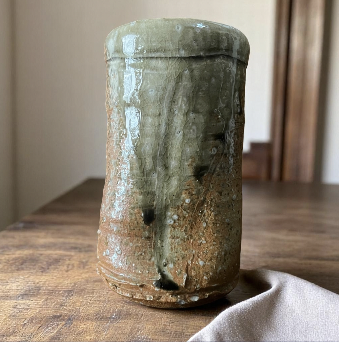 丹波掛花入 緑釉壁掛花器 高さ15cm×直径8cm