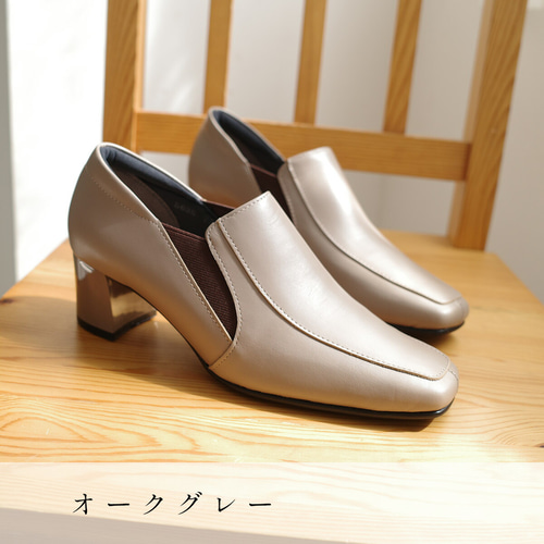 美品♡OHGA ビジュードットパンプス　ローヒール　現行　チャンキー　日本製 チャンキーヒール×甲深パンプス 牛革シューズ 日本製 / PO5635