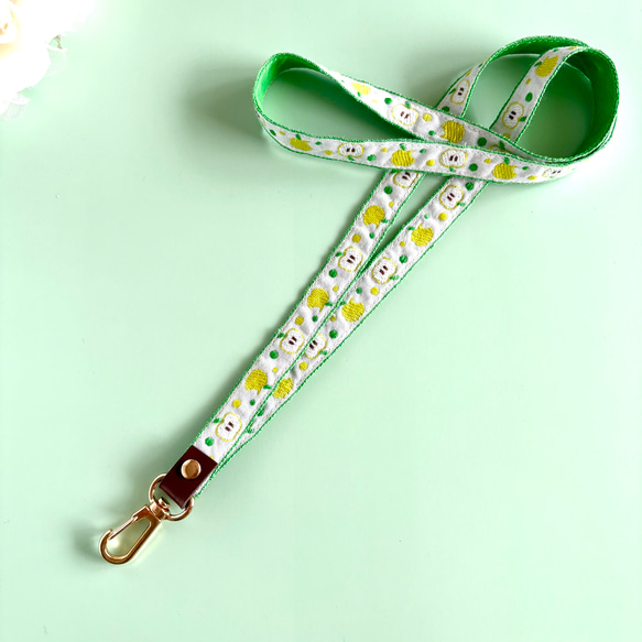 青りんごのネックストラップ ネックストラップ green circles 通販