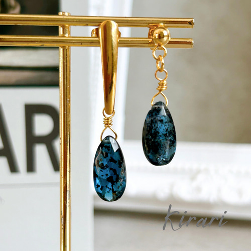 カイヤナイトのシンプルピアス・イヤリング | サージカルステンレス