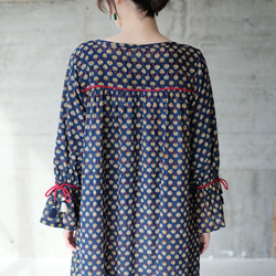【補貨】獨特刺繡緞帶和流蘇設計！印花長袖連身裙（24w-11）海軍藍 第10張的照片