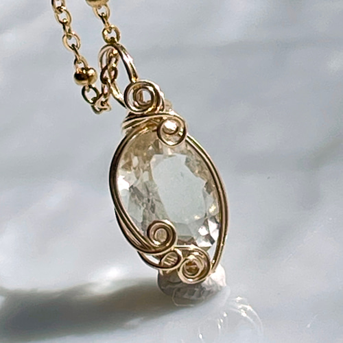 宝石質リビアングラス✨ワイヤーラッピングペンダントトップ 宝石質リビアングラス✨ワイヤーラッピングペンダントトップ