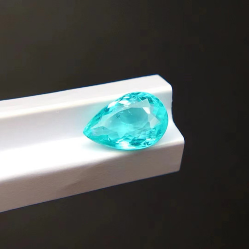 0.91ct天然パライバトルマリン ルース 鑑定書付き ネオンブルー 高級  