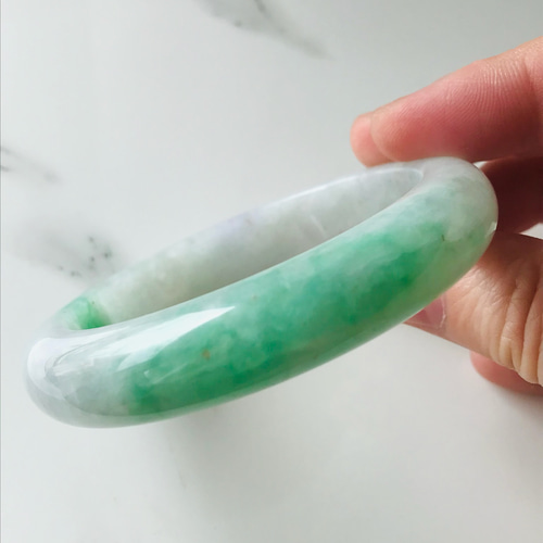B8010-0137】ジェイド 翡翠 ヒスイ バングル 一点もの ミャンマー産