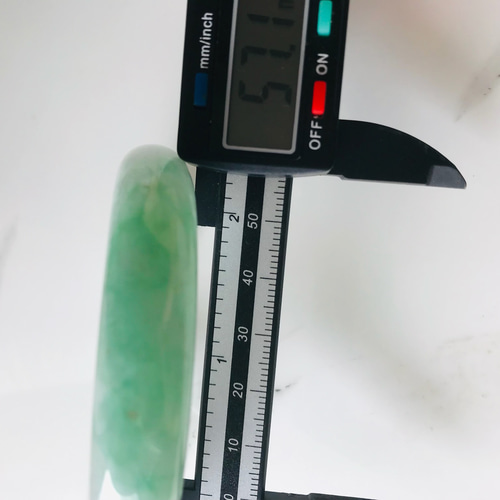 B8010-0137】ジェイド 翡翠 ヒスイ バングル 一点もの ミャンマー産