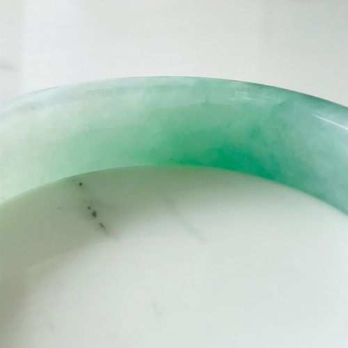 B8010-0137】ジェイド 翡翠 ヒスイ バングル 一点もの ミャンマー産