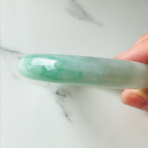 B8010-0137】ジェイド 翡翠 ヒスイ バングル 一点もの ミャンマー産