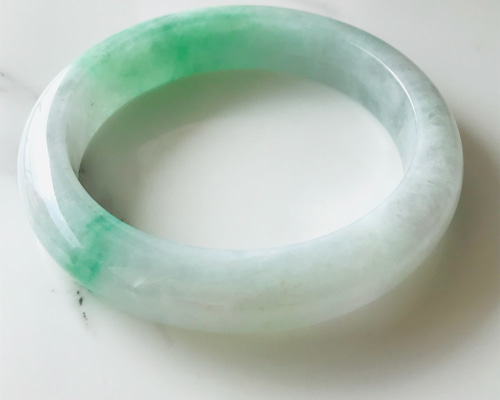 B8010-0137】ジェイド 翡翠 ヒスイ バングル 一点もの ミャンマー産
