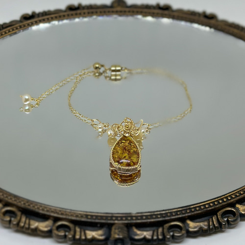 バルティックアンバーの14kgfワイヤーブレスレット ブレスレット