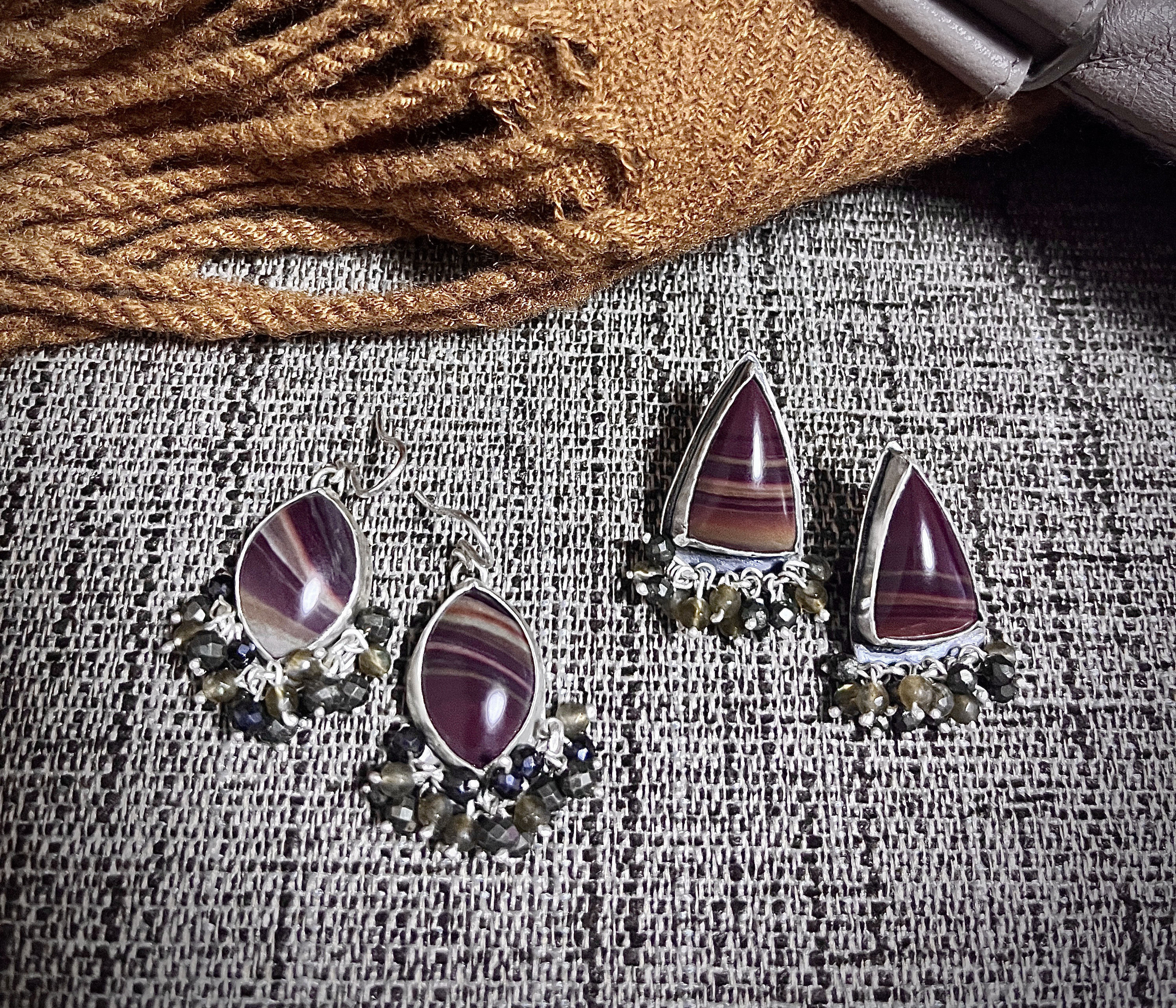 ワンダーストーンの秋色ミックスビーズクラスターピアス　シルバー925