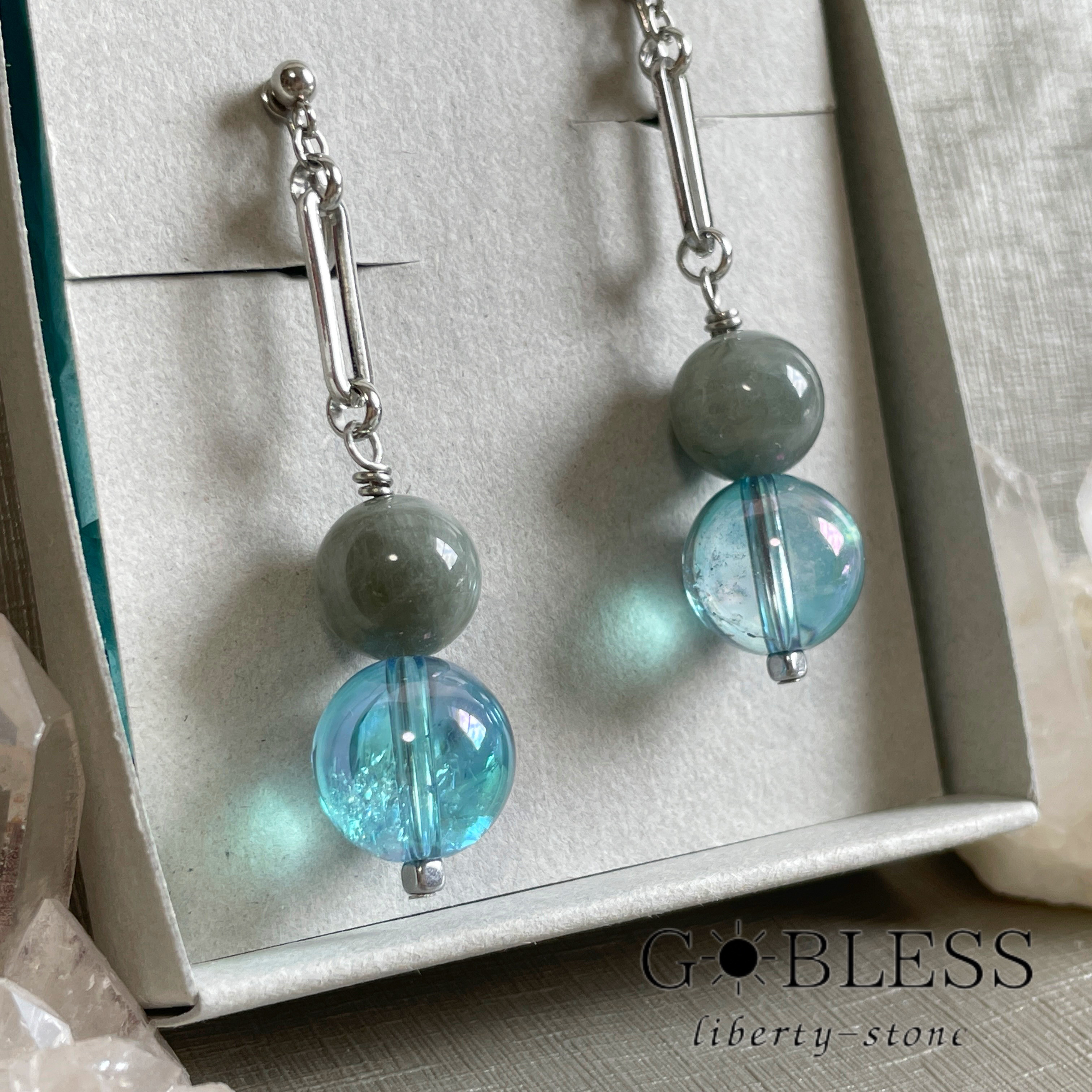 1点作品☆ 大粒菱形水色×グレーオパールピアス　イヤリングに変更可能☺︎ 大粒菱形水色×グレーオパールピアス　イヤリングに変更可能☺︎ 1点作品☆